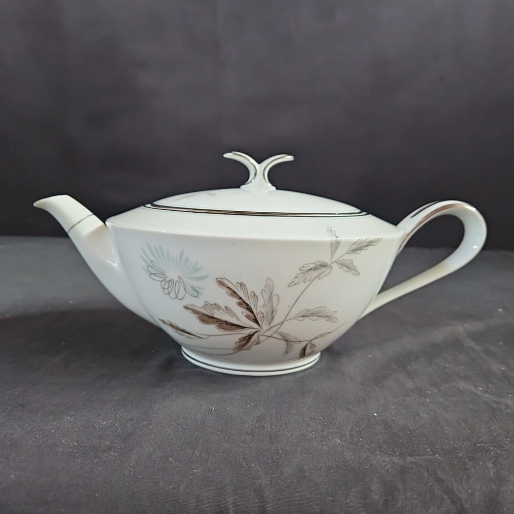 Noritake China Corliss Tea Pot with Lid 5765 Made in Japan